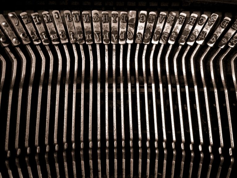 Kryminalne śledztwa z czasów PRL - jak milicja rozwiązywała zagadki?